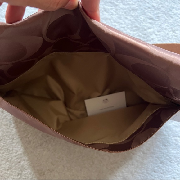 Coach Vintage Signature Nylon Messenger bag - Picture 6 of 8